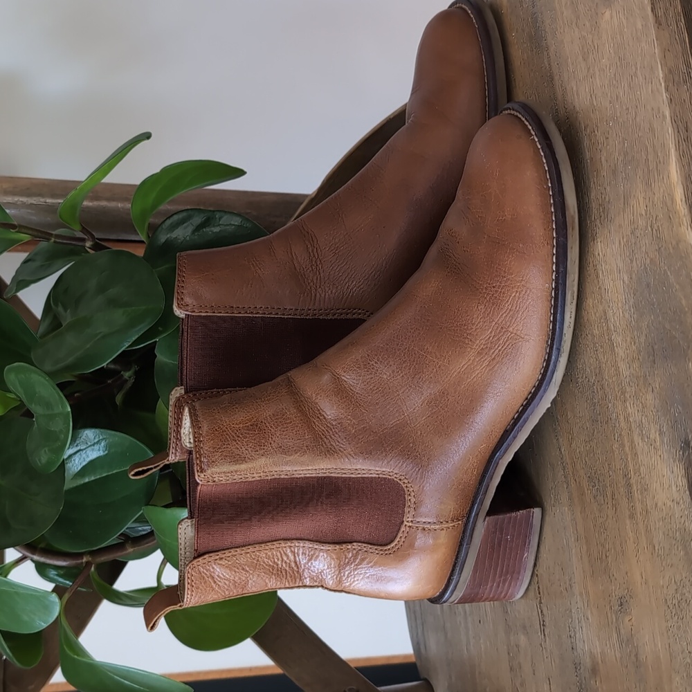 Rockport Chelsea Boots 7.5 Gore Heel